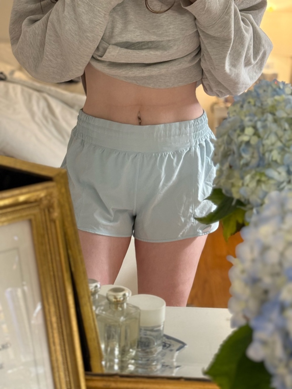 Lululemon HottyHot Light Blue Women's Elastic Waist Active Shorts